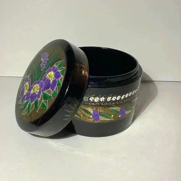 Wood Lacquer Box Hand Painted Jewerly Box 3D Floral Trinket Box Round Wooden Box - Picture 3 of 8